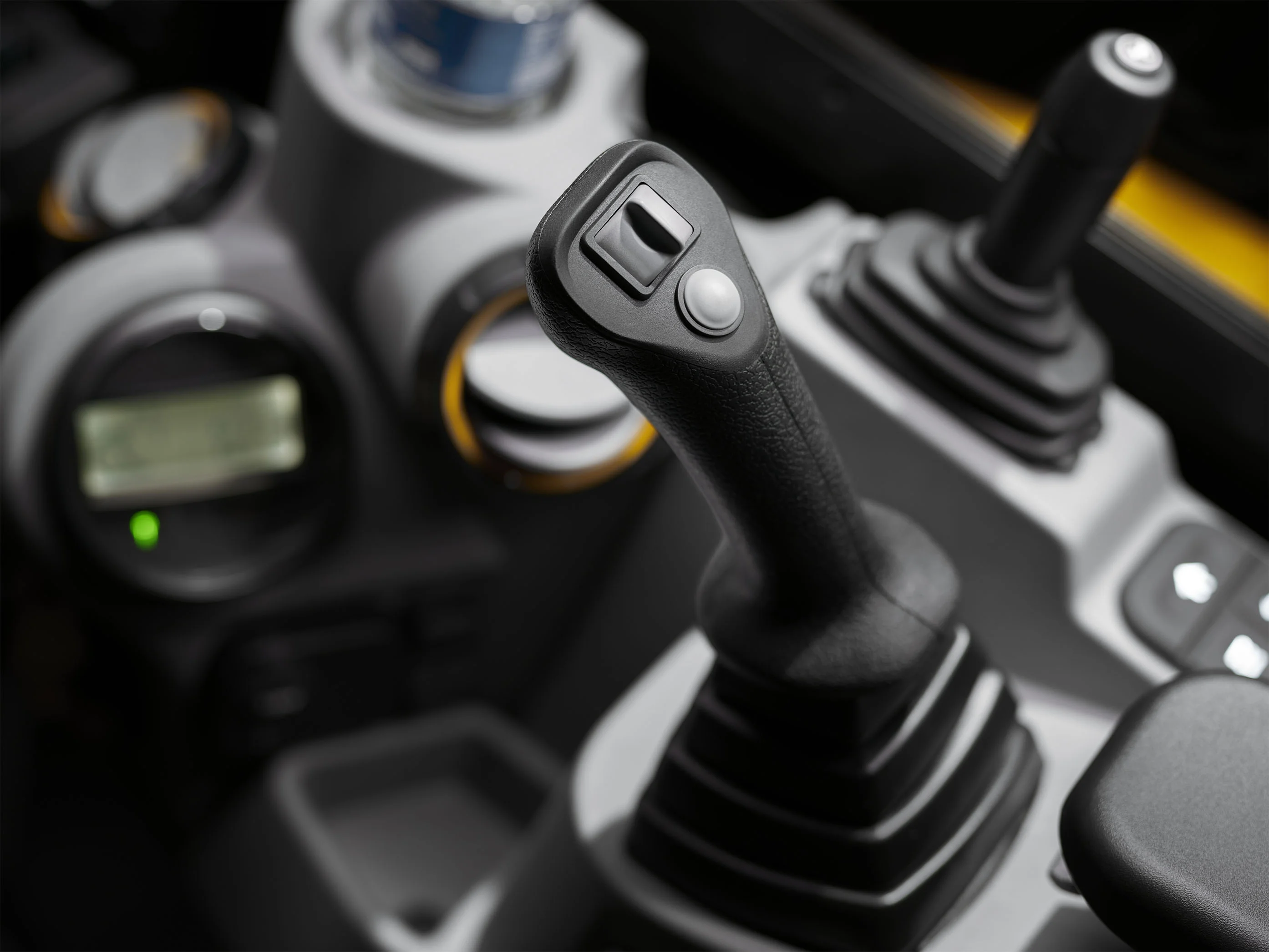 230504_JCB_26_Interior_Joy-Stick_Detail_0077 1.jpg