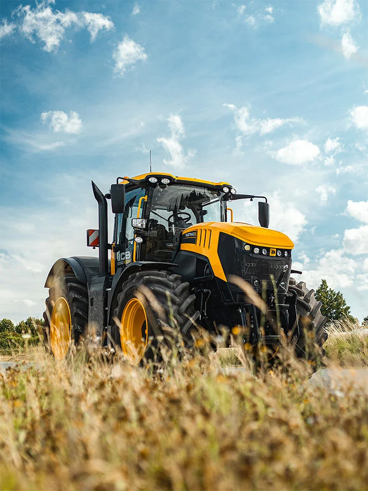Fastrac 8330.jpg
