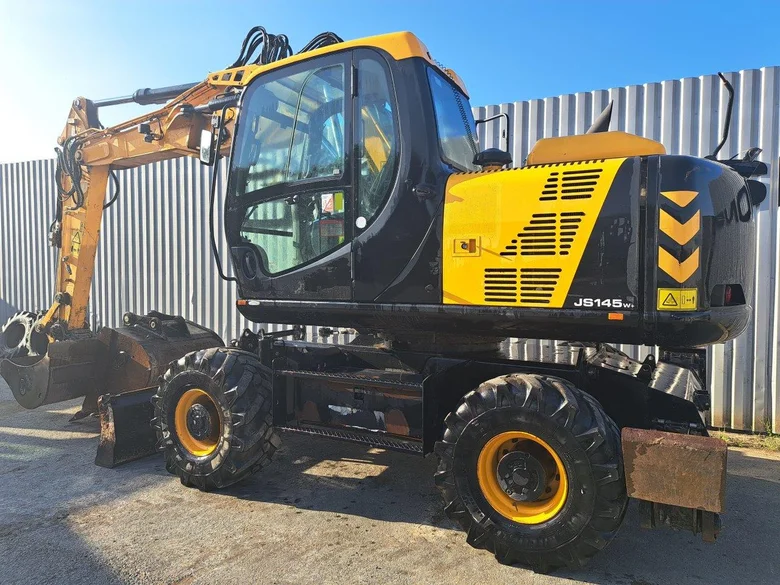 Pelles sur pneus occasion JCB JS145W TAB