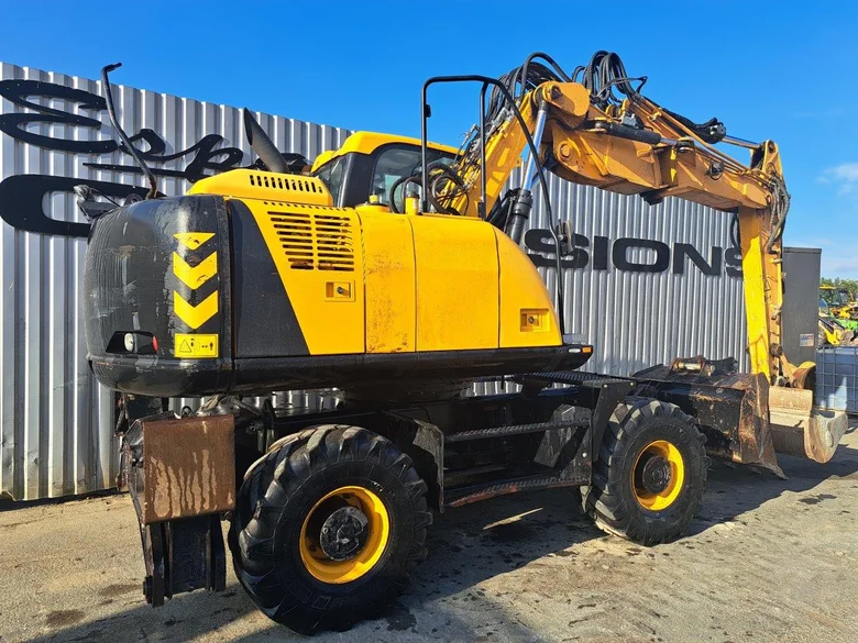 Pelles sur pneus occasion JCB JS145W TAB