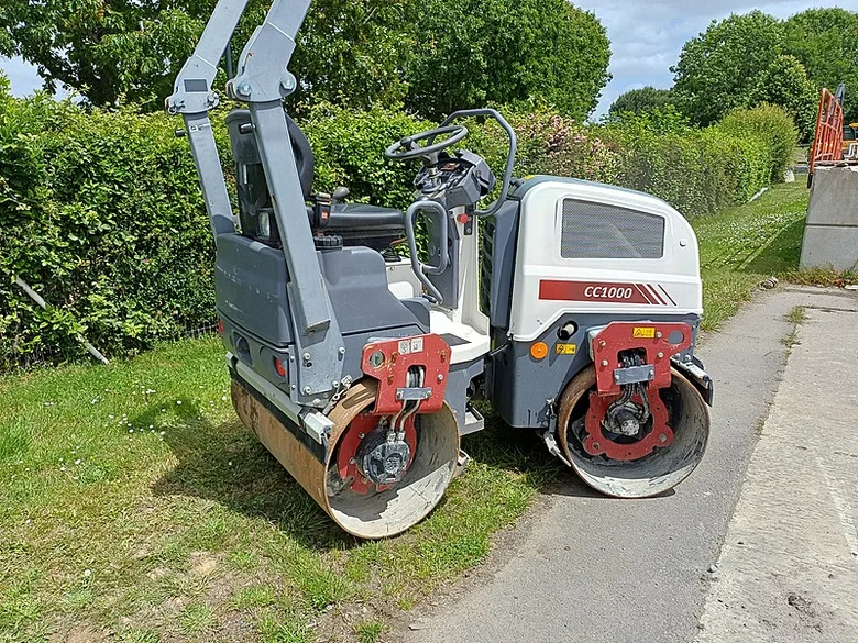 Compacteur occasion DYNAPAC CC1000