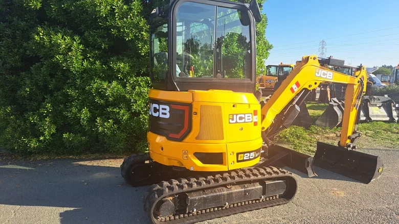 Mini pelle occasion JCB 25Z CAB