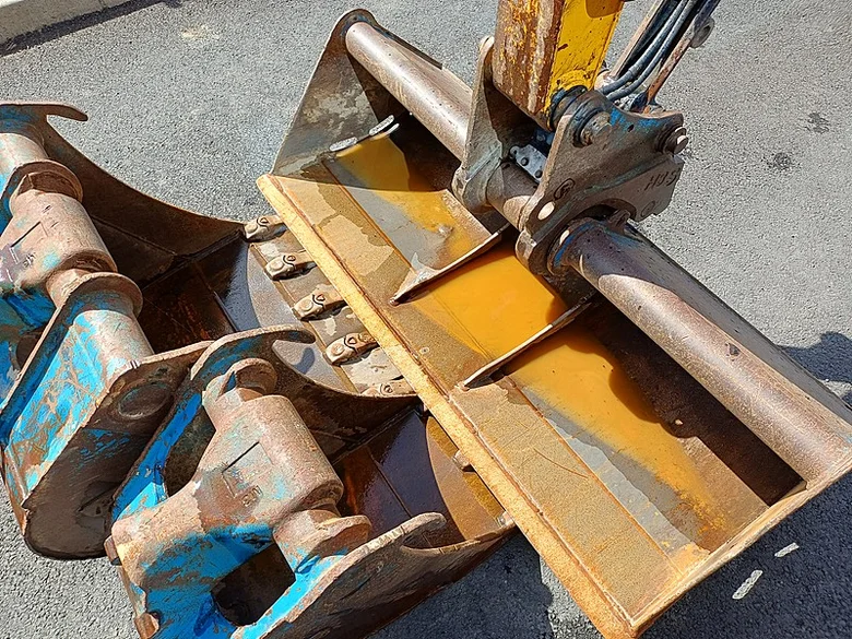 Pelles sur chenilles occasion JCB 85Z-2