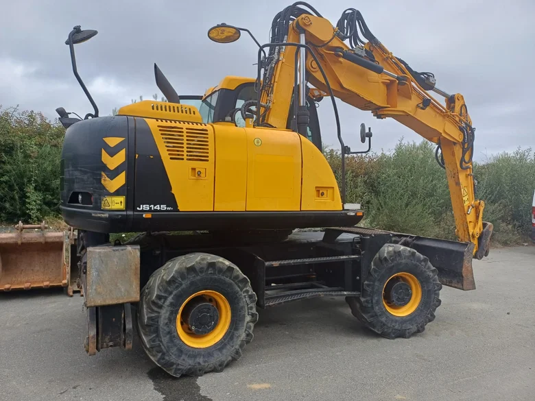 Pelles sur pneus occasion JCB JS145W TAB