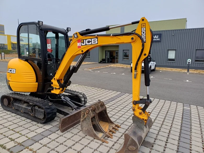 Mini pelle occasion JCB 8026 CAB