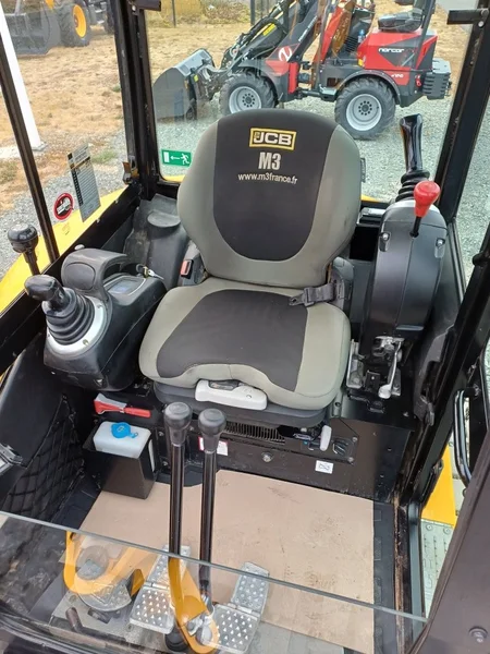 Mini pelle occasion JCB 8026 CAB