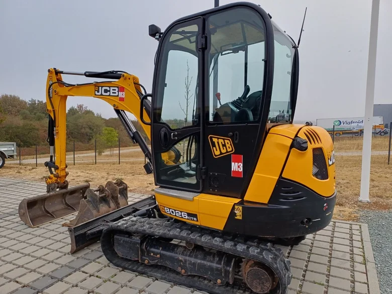 Mini pelle occasion JCB 8026 CAB