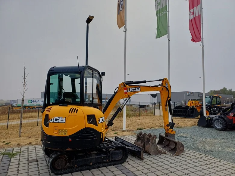 Mini pelle occasion JCB 8026 CAB
