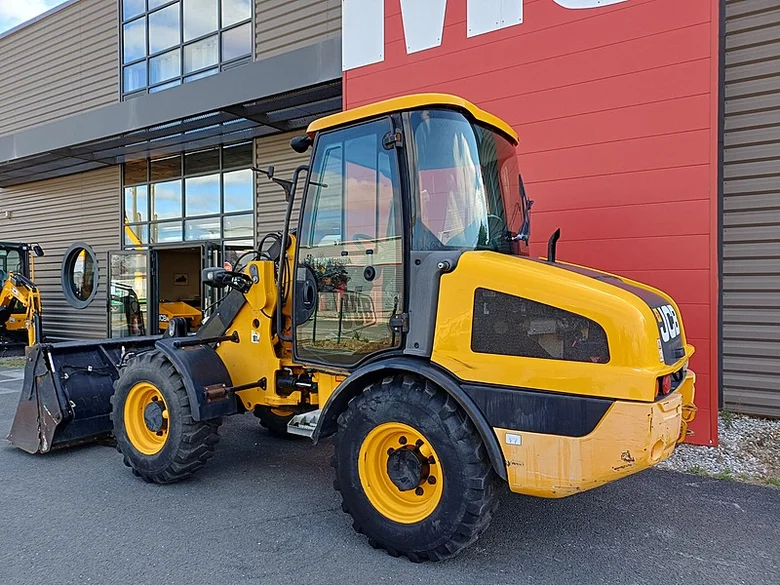 Chargeur sur pneus occasion JCB 406 T4i