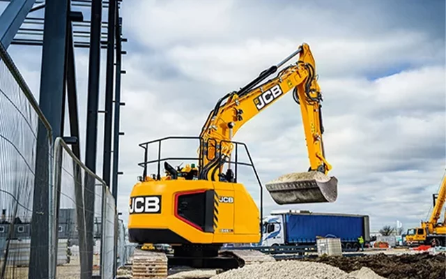 La machine tant attendue… La JCB 245XR pour la construction