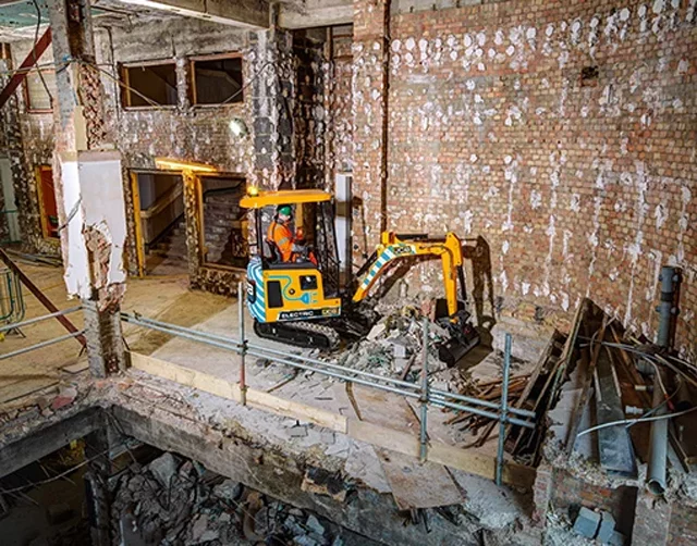 Pensez environnement et confort en choisissant la mini pelle électrique JCB !
