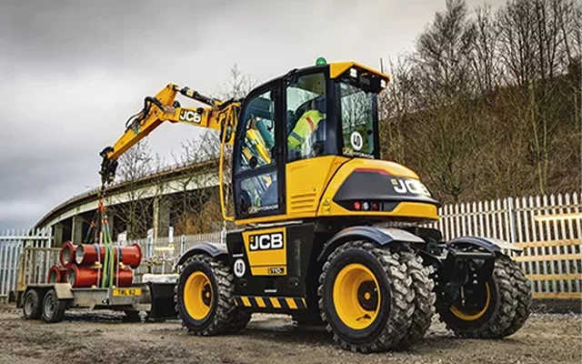 Confort, visibilité : la pelle sur pneus JCB HYDRADIG !