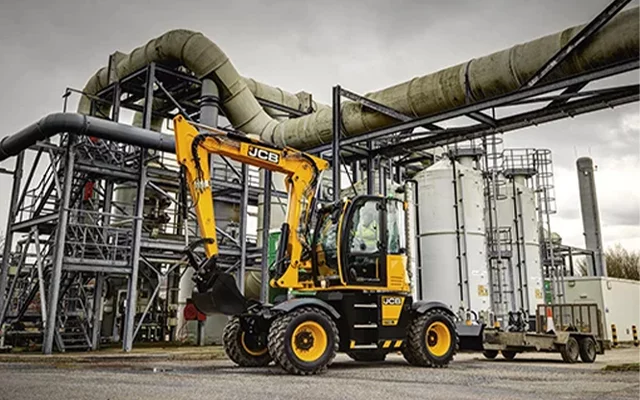 Confort, visibilité : la pelle sur pneus JCB HYDRADIG !