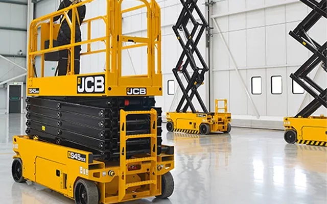 Découvrez la gamme de nacelles ciseaux JCB !